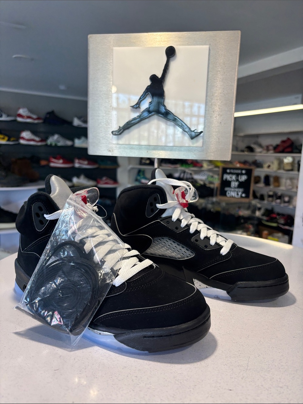 Air Jordan 5 Retro OG “Black Metallic Reimagined” BK size 6